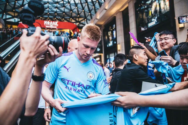 五大联赛金靴榜三人并列，竞争极其激烈