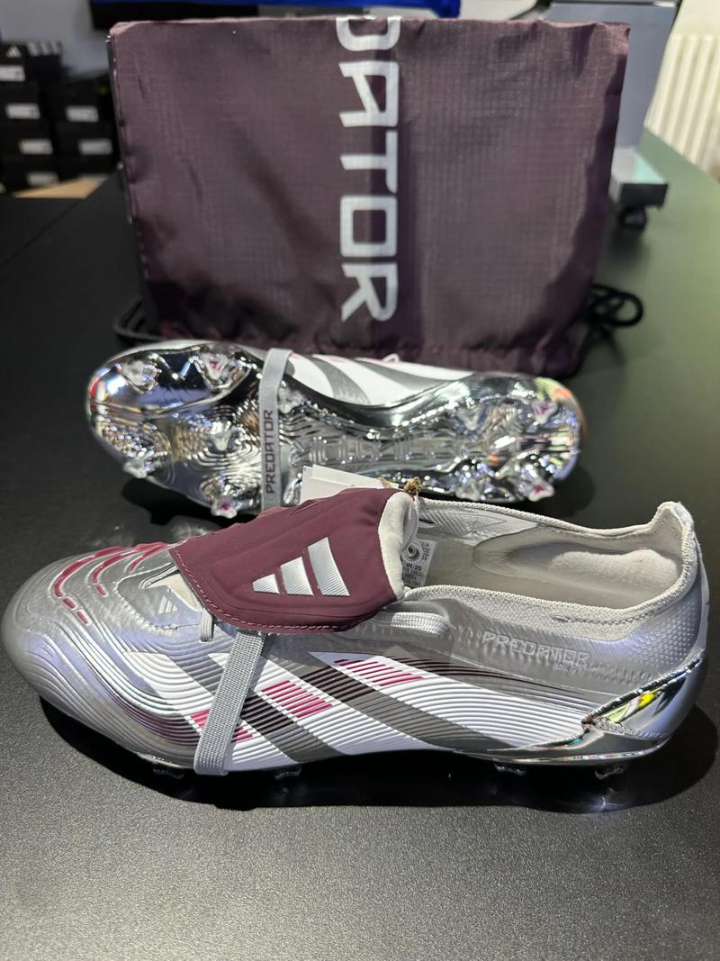 莫斯克拉手球送点，曼联获关键判罚