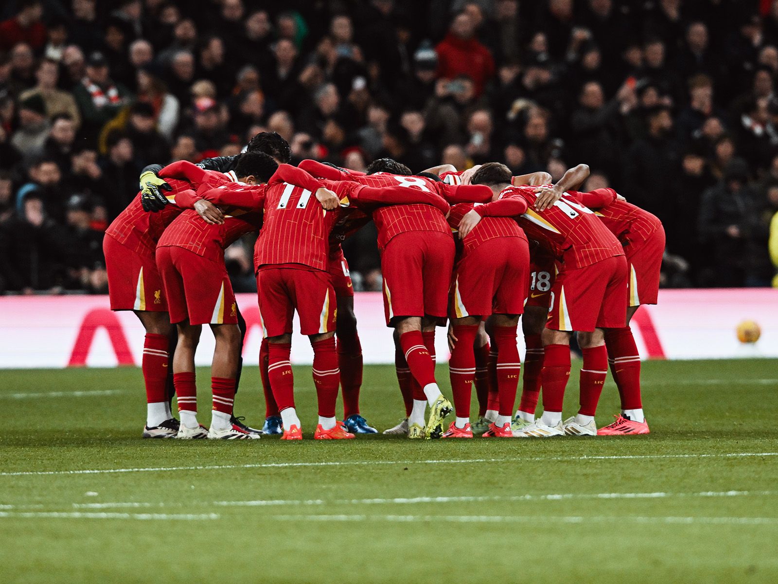 英超焦点战：维拉1-2绝杀阿森纳，曼城争冠机会大增