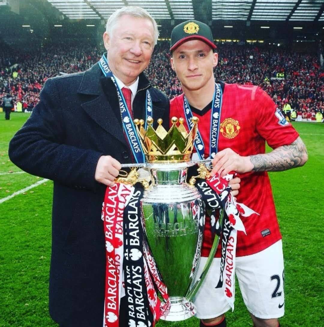 国足友谊赛战胜韩国展现新阵容